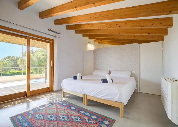 Cadernera By Rentallorca *